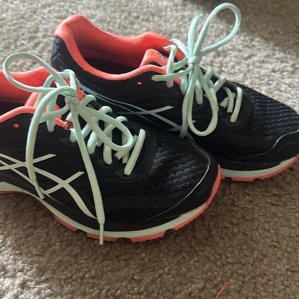 ASICS GT-2000 - Picture 6 of 9